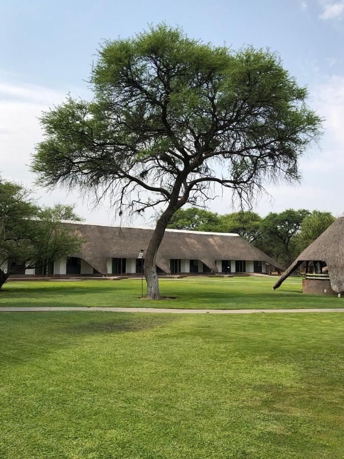 Okahandja Country Hotel Exterior photo