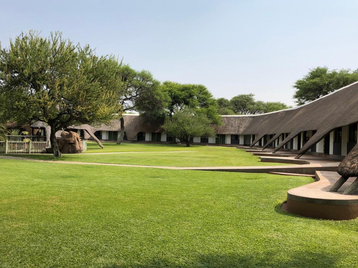 Okahandja Country Hotel Exterior photo
