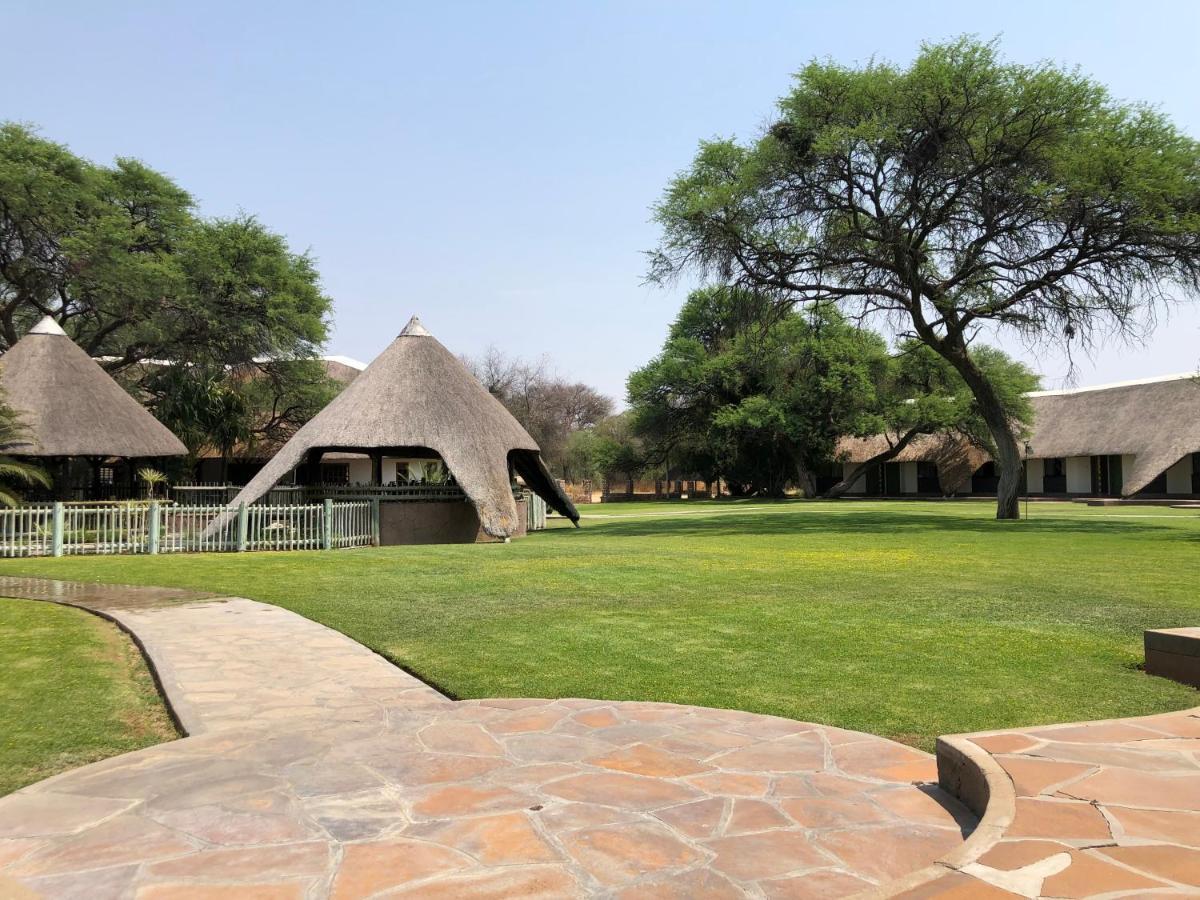 Okahandja Country Hotel Exterior photo
