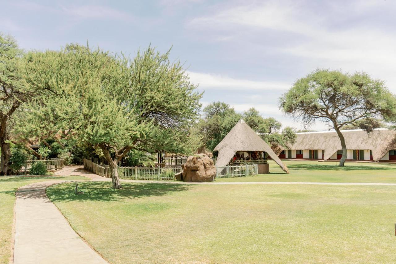 Okahandja Country Hotel Exterior photo