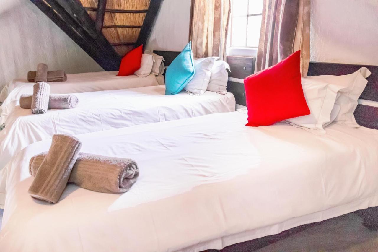 Okahandja Country Hotel Exterior photo